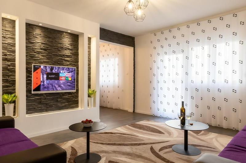 Apartman Melani Слуни Екстериор снимка