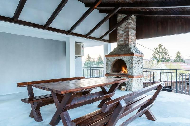 Apartman Melani Слуни Екстериор снимка